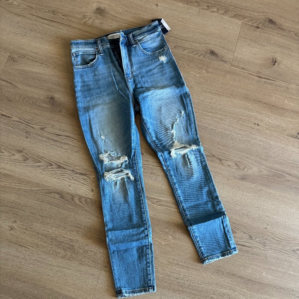 Abercrombie High Rise Jeans size 26 NWT